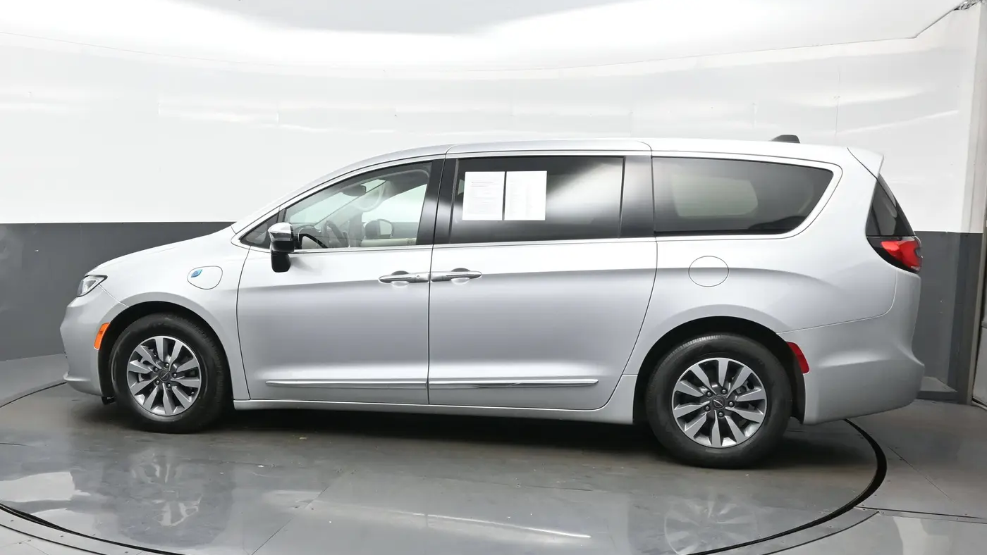 2023 Chrysler Pacifica Plug-In Hybrid Limited