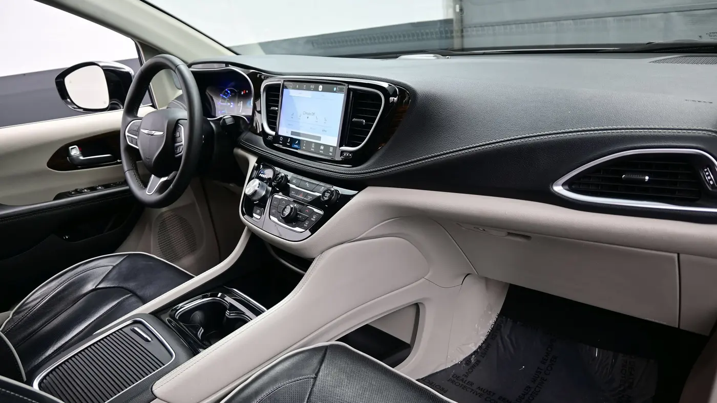 2023 Chrysler Pacifica Plug-In Hybrid Limited