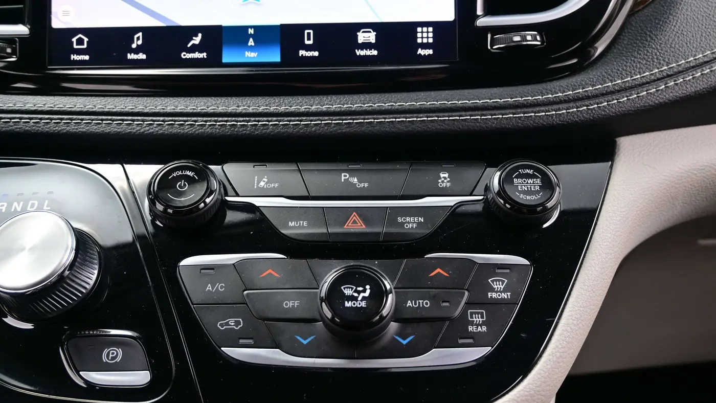 2023 Chrysler Pacifica Plug-In Hybrid Limited