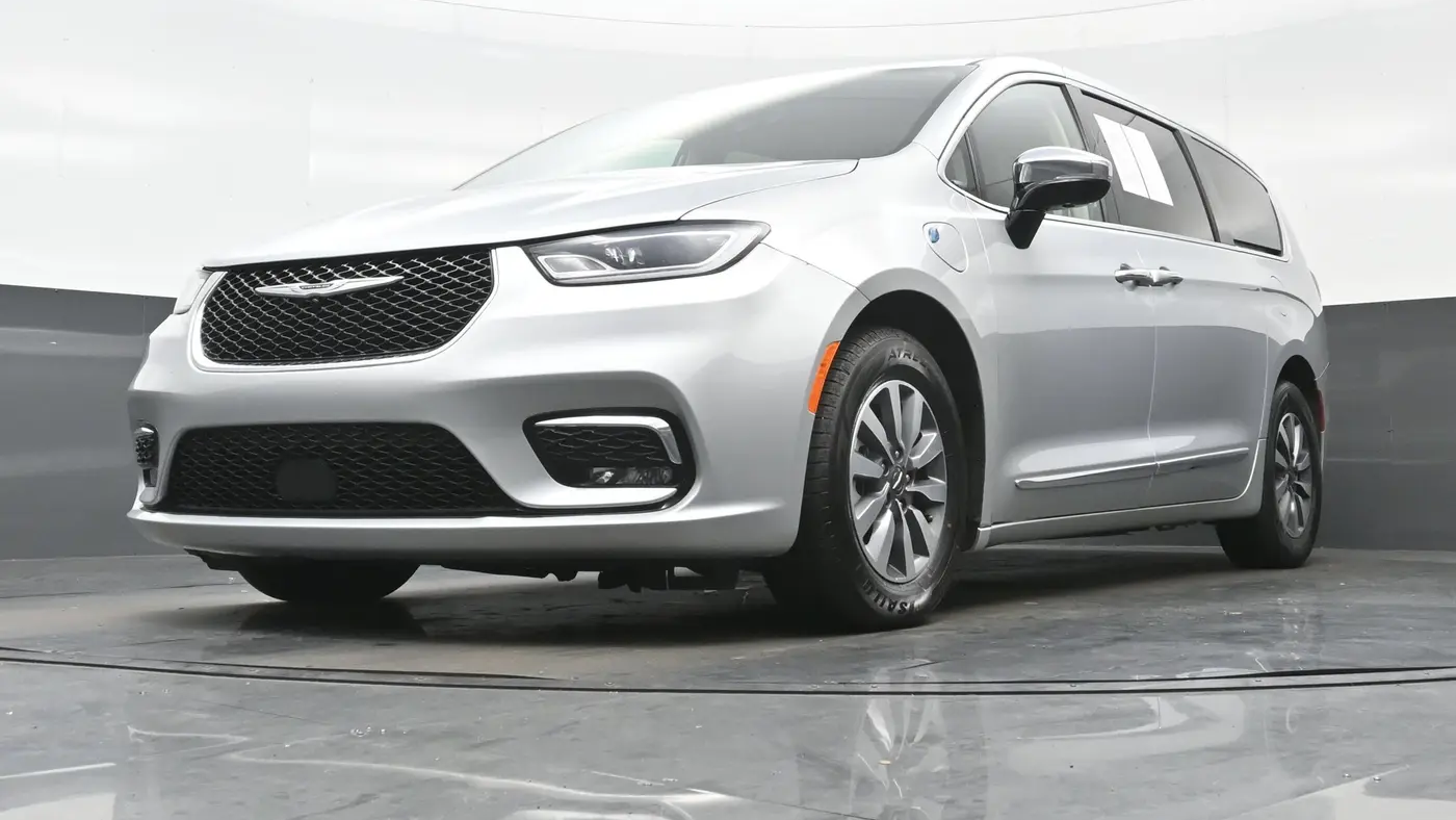 2023 Chrysler Pacifica Plug-In Hybrid Limited