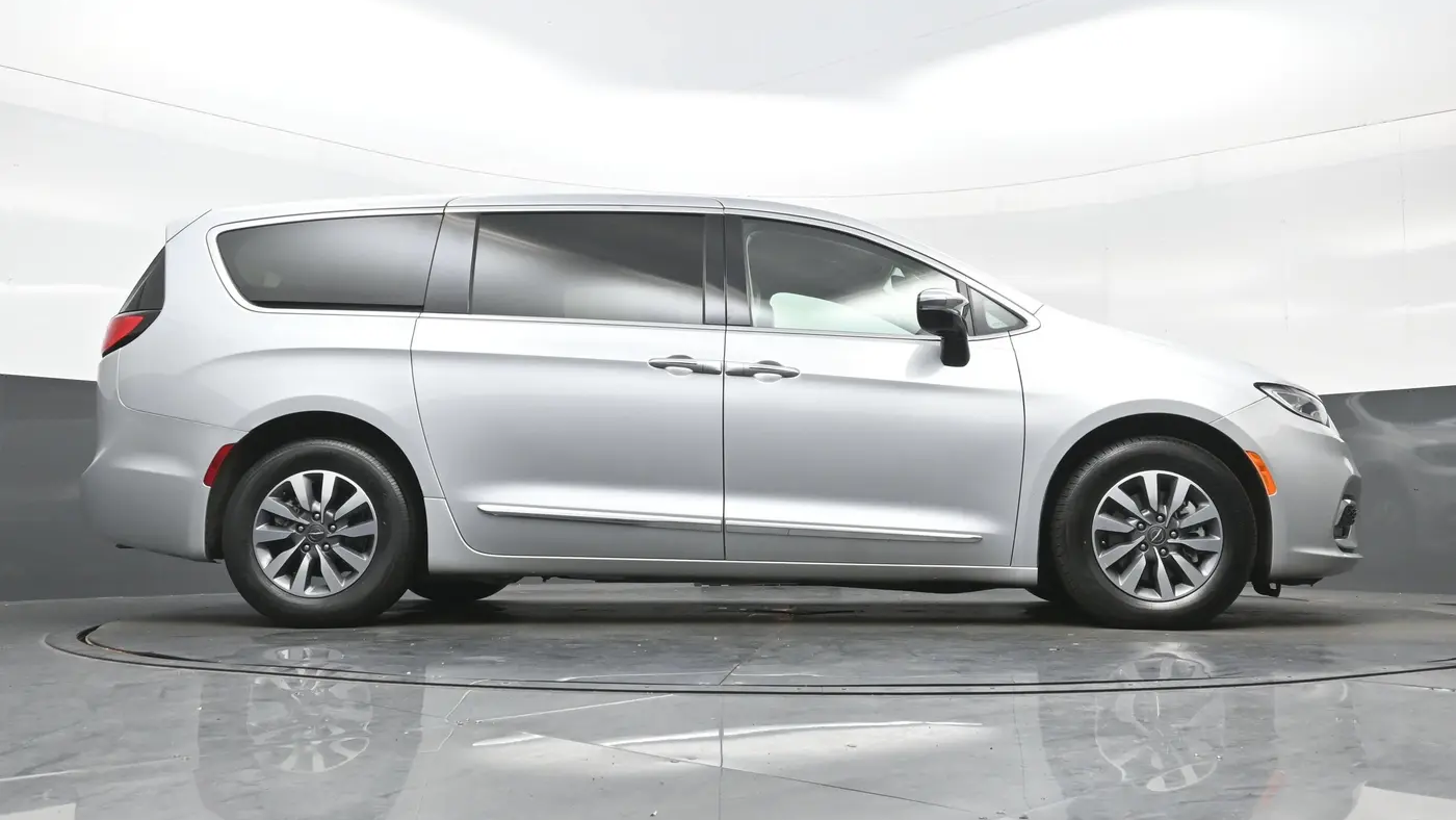 2023 Chrysler Pacifica Plug-In Hybrid Limited