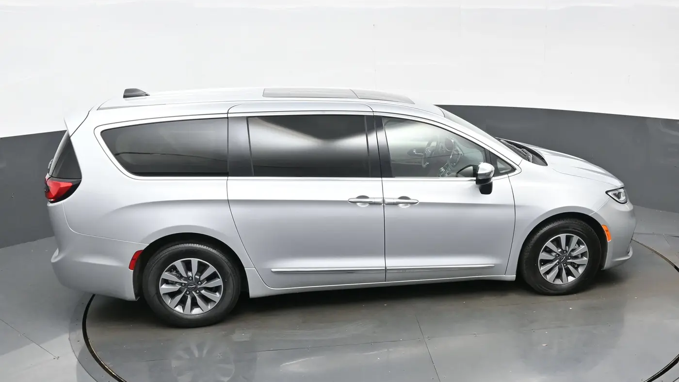 2023 Chrysler Pacifica Plug-In Hybrid Limited