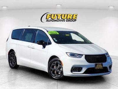 Photo of a 2024 Chrysler Pacifica Plug-In Hybrid Road Tripper 4DR Mini-Van for sale