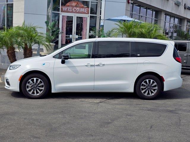 2024 Chrysler Pacifica - $18,984