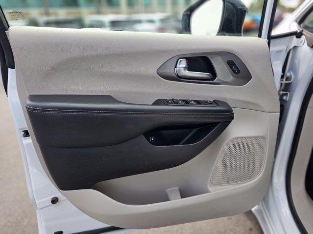 2024 Chrysler Pacifica - $18,984
