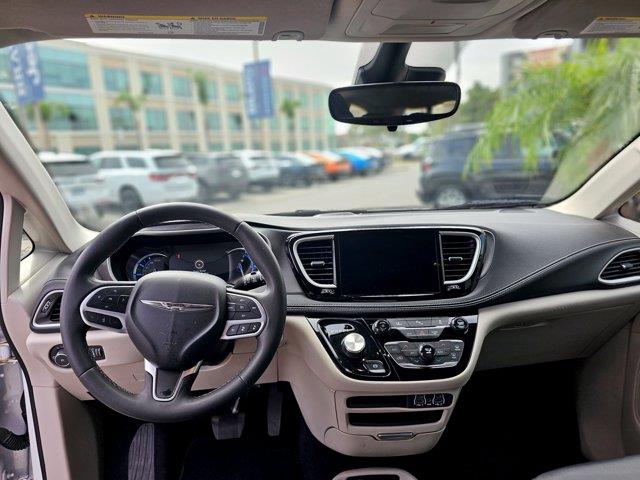 2024 Chrysler Pacifica - $18,984