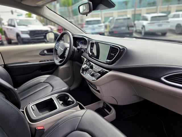 2024 Chrysler Pacifica - $18,984