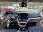 2024 Pacifica Plug-In Hybrid Thumbnail 8