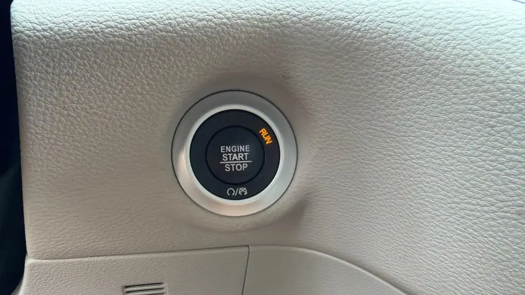 2024 Chrysler Pacifica Plug-In Hybrid Select