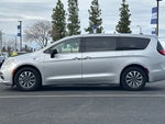 2024 Pacifica Plug-In Hybrid Thumbnail 4