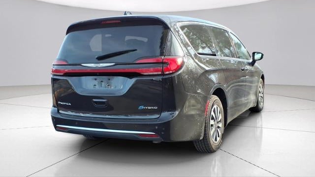 2024 Chrysler Pacifica Plug-In Hybrid Road Tripper