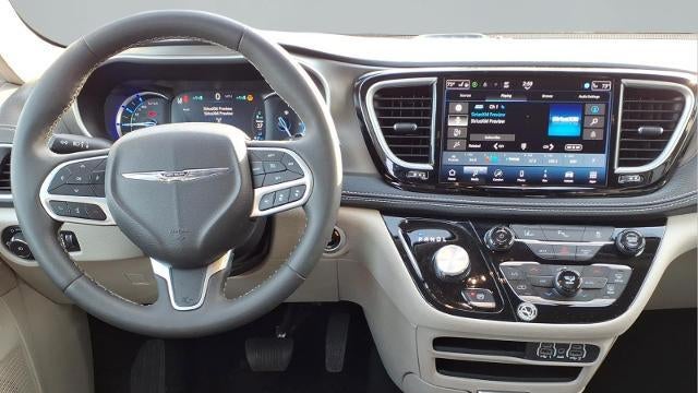 2024 Chrysler Pacifica Plug-In Hybrid Road Tripper