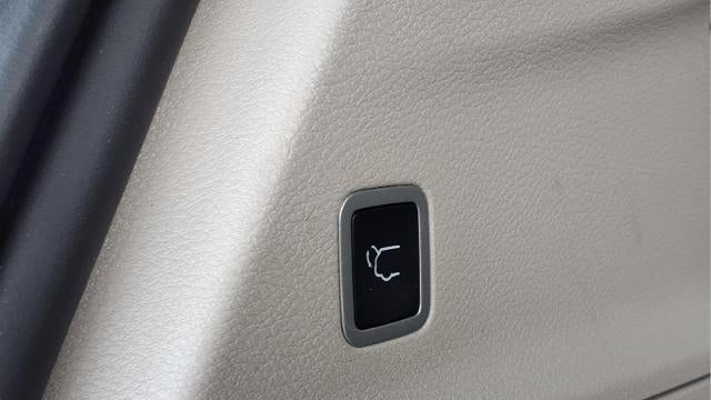 2024 Chrysler Pacifica Plug-In Hybrid Road Tripper