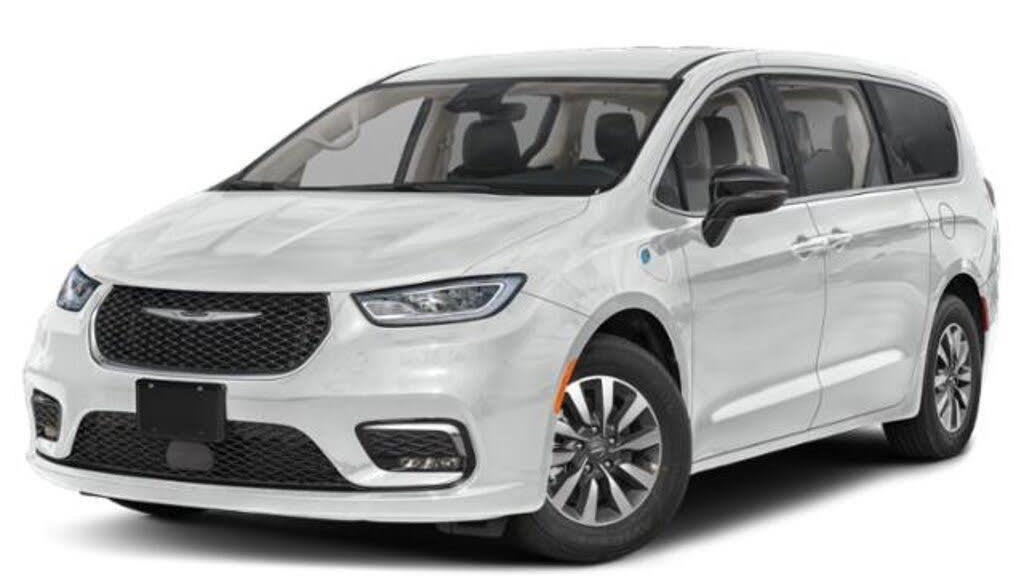 Preowned 2024 Chrysler Pacifica Plug-In Hybrid Road Tripper for Sale