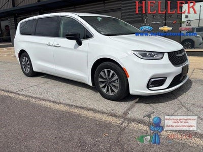 Photo of a 2024 Chrysler Pacifica Plug-In Hybrid Road Tripper 4DR Mini-Van for sale