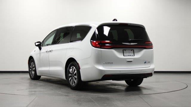 2024 Chrysler Pacifica Plug-In Hybrid Road Tripper