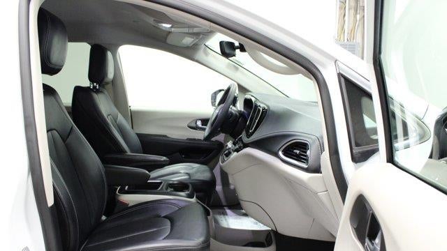 2024 Chrysler Pacifica Plug-In Hybrid Road Tripper