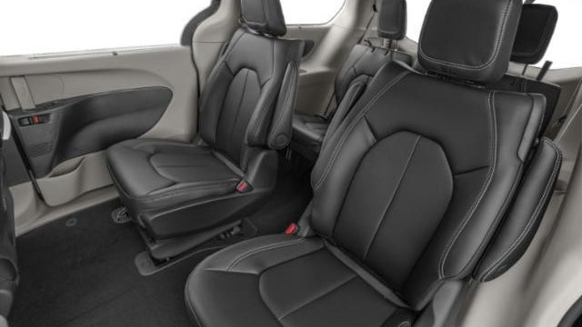 2024 Chrysler Pacifica Plug-In Hybrid Select