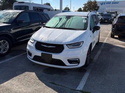 2024 Chrysler Pacifica Plug-In Hybrid Select 4DR Mini-Van