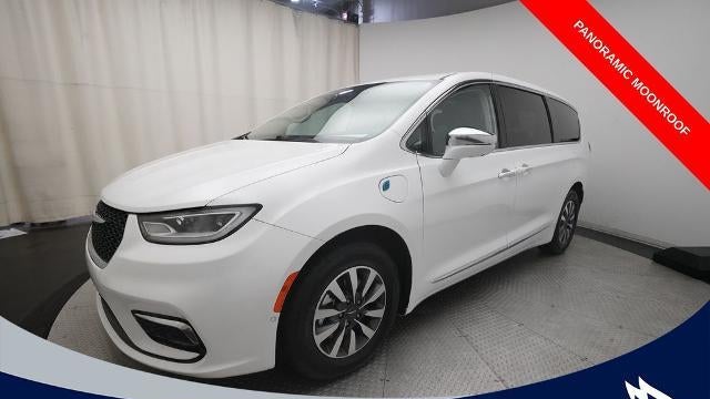 Preowned 2022 Chrysler Pacifica Hybrid Limited for Sale