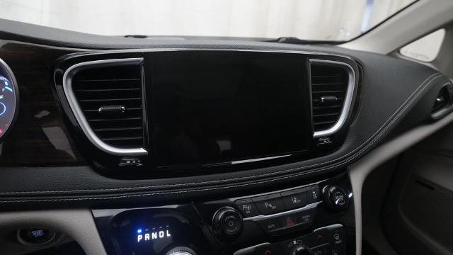 2022 Chrysler Pacifica Hybrid Limited