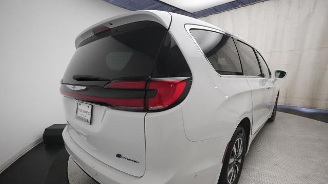 2022 Chrysler Pacifica Hybrid Limited