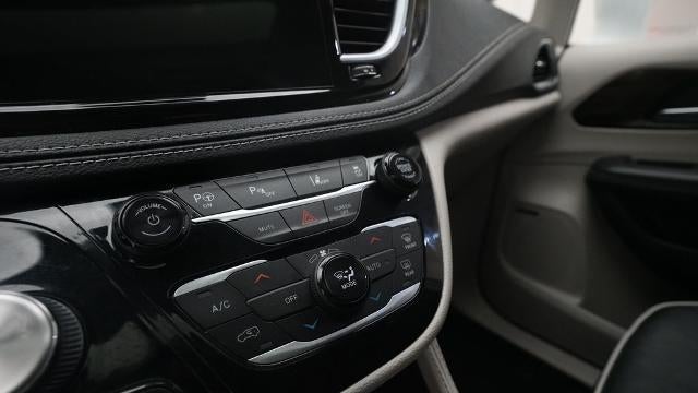 2022 Chrysler Pacifica Hybrid Limited