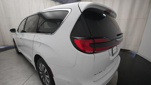 2022 Chrysler Pacifica Hybrid Limited