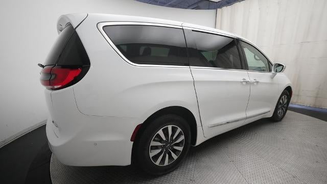 2022 Chrysler Pacifica Hybrid Limited