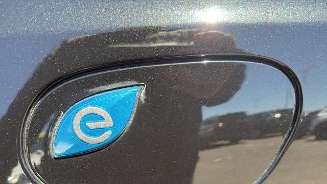 2024 Chrysler Pacifica Plug-In Hybrid Road Tripper