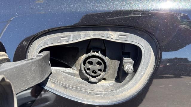 2024 Chrysler Pacifica Plug-In Hybrid Road Tripper