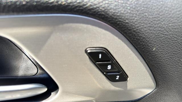 2024 Chrysler Pacifica Plug-In Hybrid Road Tripper