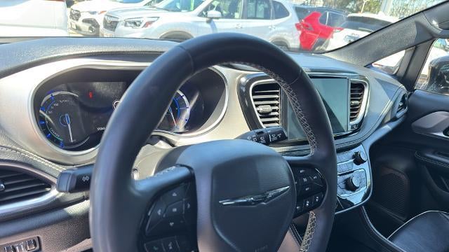 2024 Chrysler Pacifica Plug-In Hybrid Road Tripper