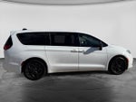 2024 Pacifica Plug-In Hybrid Thumbnail 12