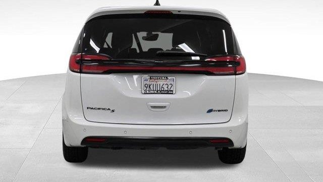 2024 Chrysler Pacifica Plug-In Hybrid Road Tripper