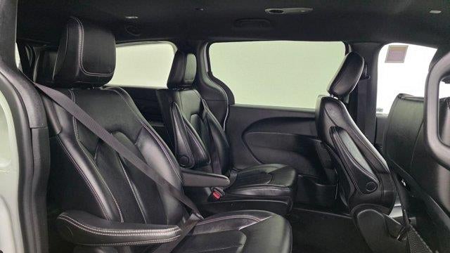 2024 Chrysler Pacifica Plug-In Hybrid Road Tripper