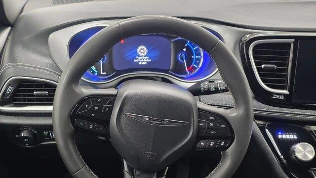 2024 Chrysler Pacifica Plug-In Hybrid Road Tripper