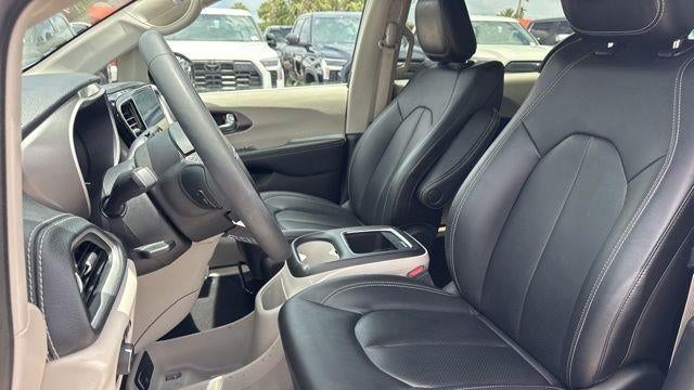 2024 Chrysler Pacifica Plug-In Hybrid Road Tripper