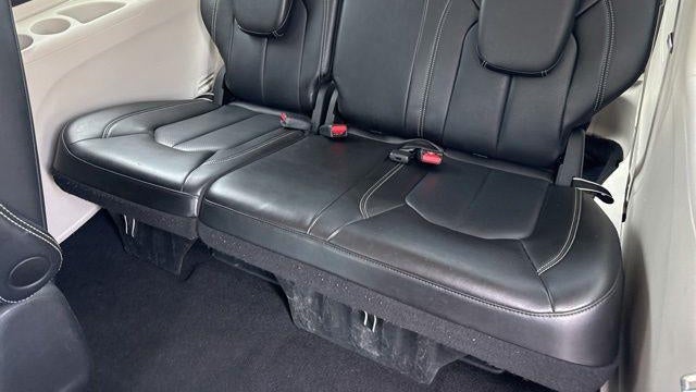 2024 Chrysler Pacifica Plug-In Hybrid Road Tripper