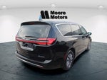 2024 Pacifica Plug-In Hybrid Thumbnail 3