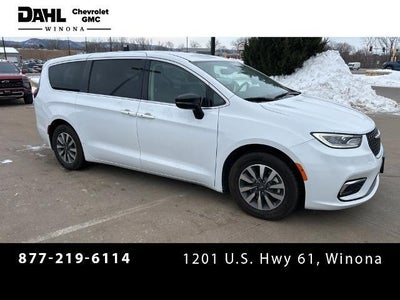 2024 Chrysler Pacifica Plug-In Hybrid Select 4DR Mini-Van