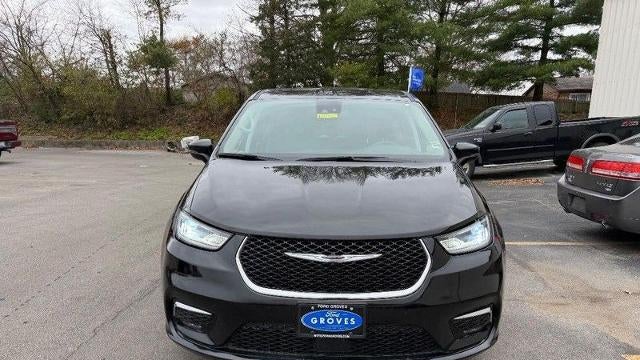 2024 Chrysler Pacifica Plug-In Hybrid Premium S Appearance