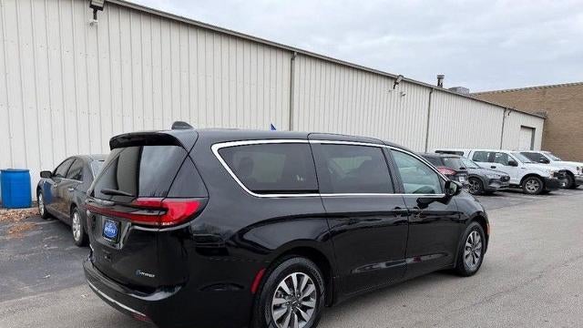 2024 Chrysler Pacifica Plug-In Hybrid Premium S Appearance