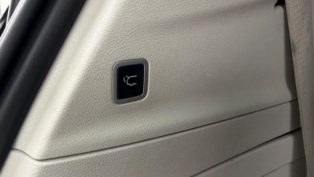2024 Chrysler Pacifica Plug-In Hybrid Premium S Appearance