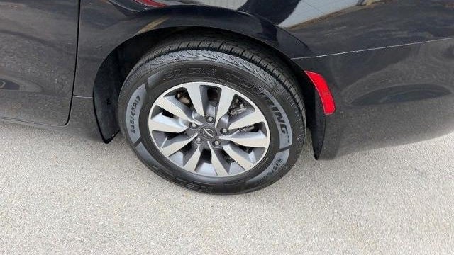 2024 Chrysler Pacifica Plug-In Hybrid Premium S Appearance
