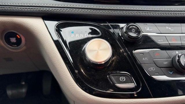 2024 Chrysler Pacifica Plug-In Hybrid Premium S Appearance