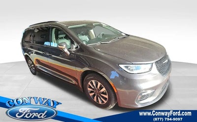 Photo of a 2022 Chrysler Pacifica Hybrid Limited 4DR Mini-Van for sale
