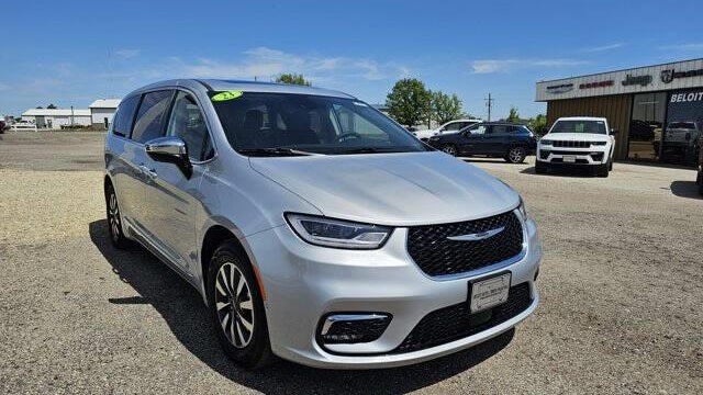 2023 Chrysler Pacifica Plug-In Hybrid Limited
