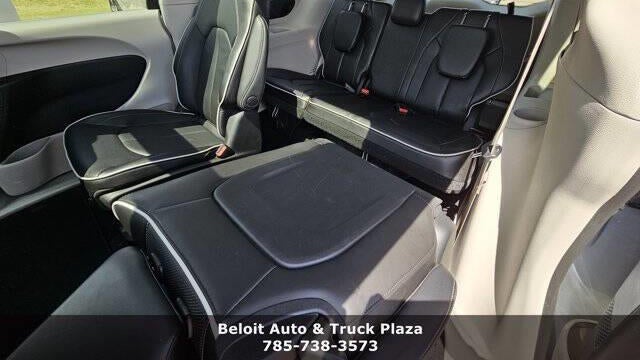 2023 Chrysler Pacifica Plug-In Hybrid Limited