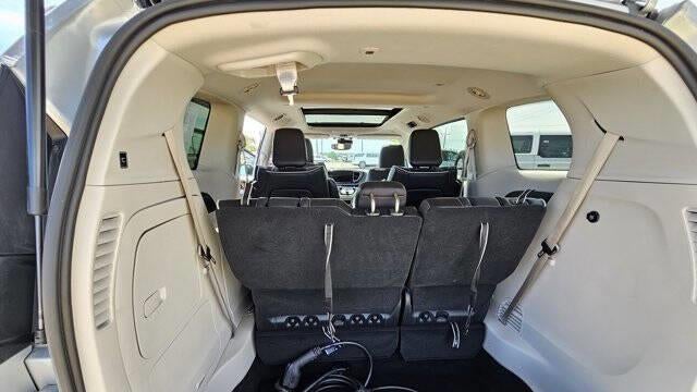 2023 Chrysler Pacifica Plug-In Hybrid Limited